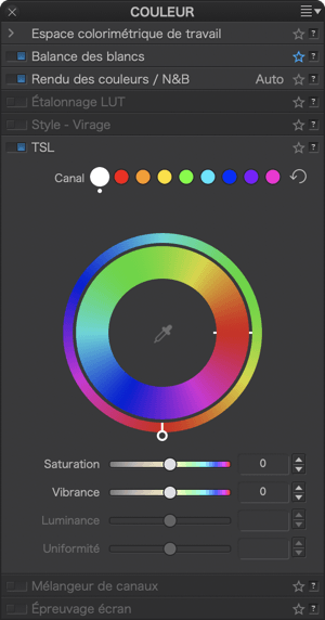 icône de couleur rvb du système de direction à quatre roues